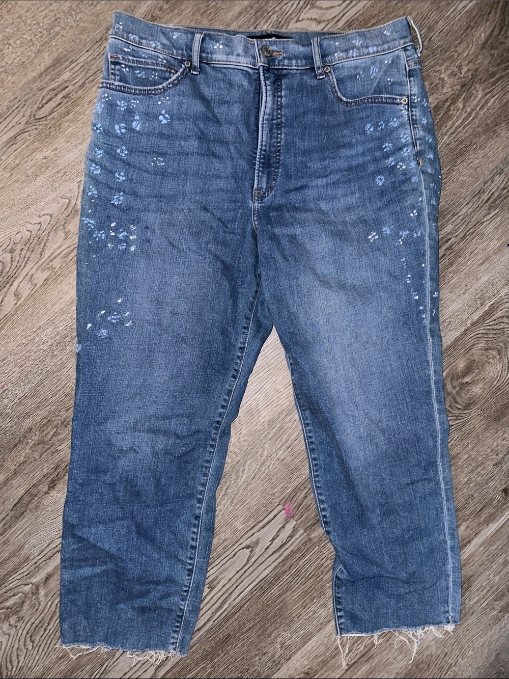 Express Blue Cropped Jeans with White Paint-Splatter